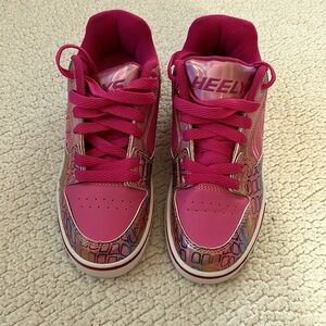 Heely’s sneaker shoe.